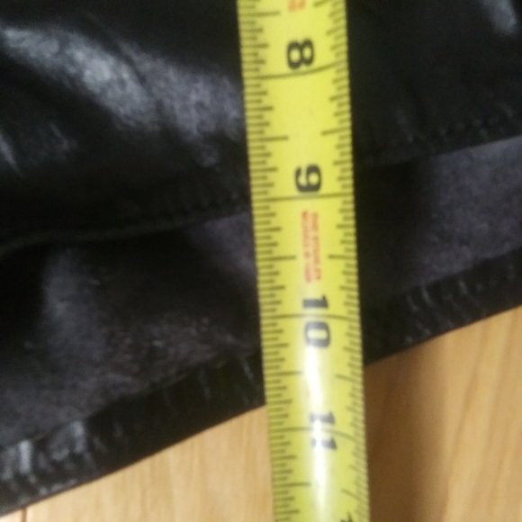 Black leather shorts small elastic waist small - Picture 10 of 11